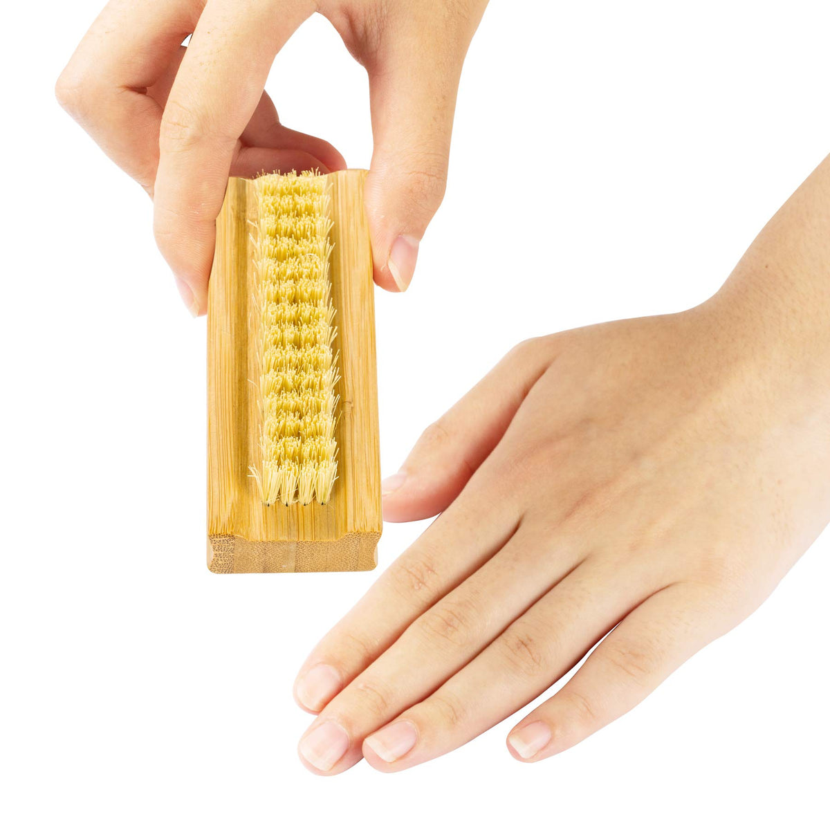 GREENTH PRO brush cleaning fingernails and toes, removes dirt effectively
