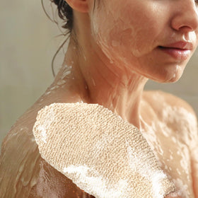 GUARD&MARINE close-up of hemp fiber texture for effective exfoliation