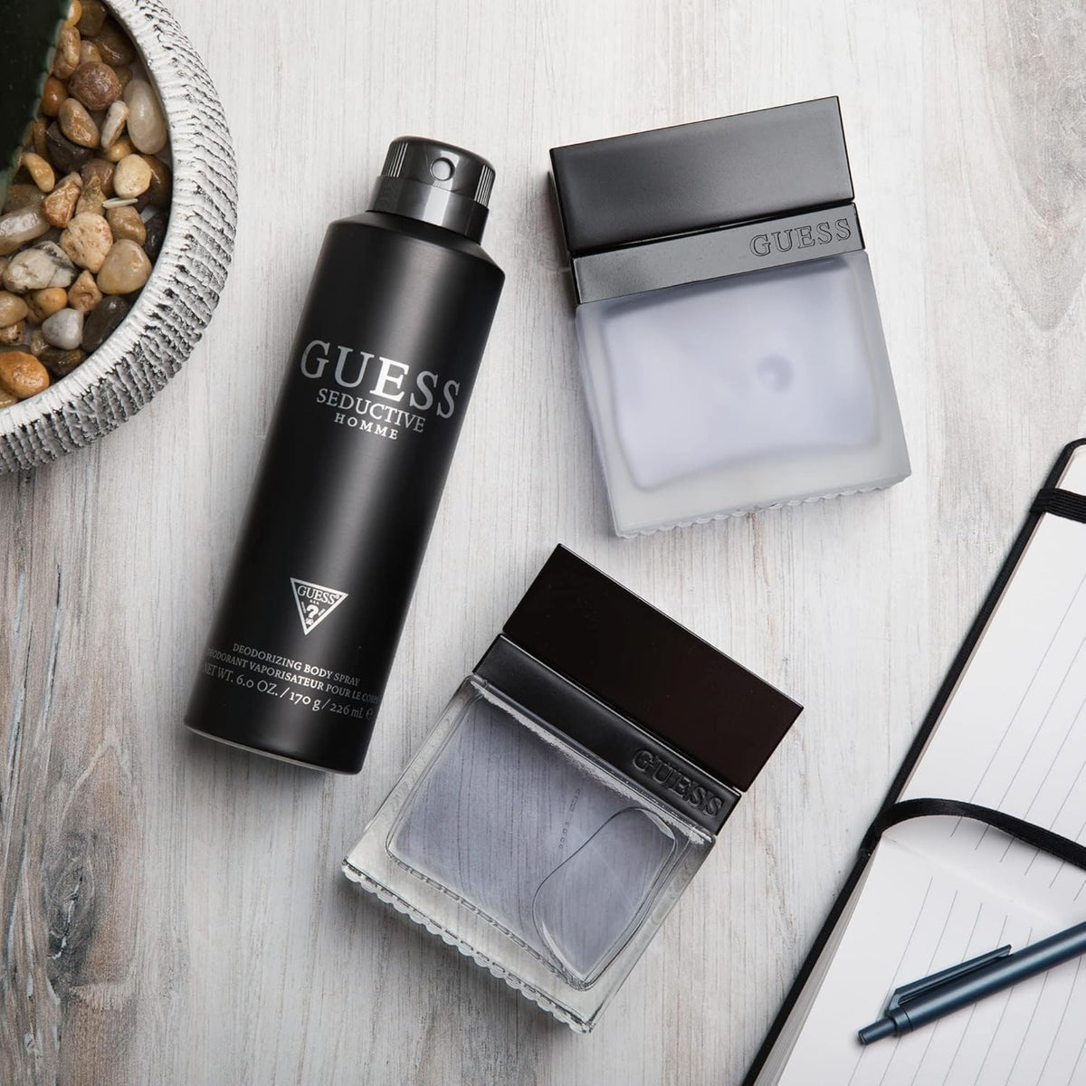 GUESS Seductive Men texture shot of vanilla and wood notes highlighting warm, long-lasting base