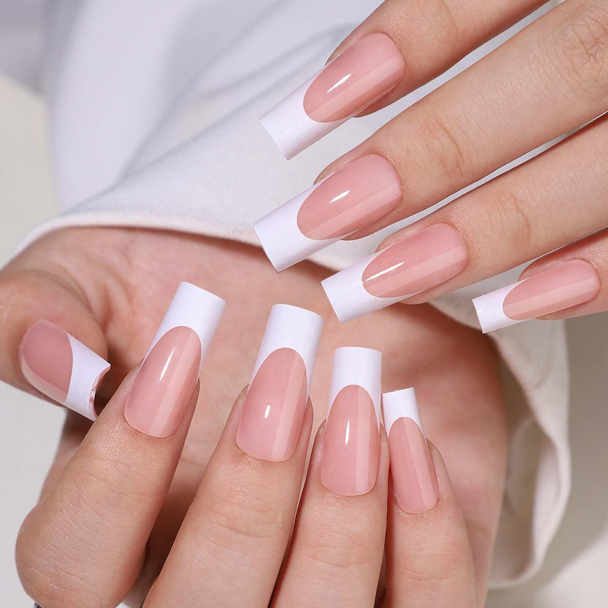 GUFUGU included adhesive tabs, nail file and wooden sticks for complete application