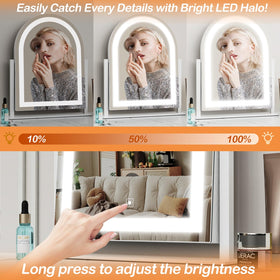 Gvnkvn model applying makeup demonstrating true-color lighting benefit
