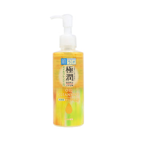 肌ラボ hand applying cleansing oil demonstrating makeup breakdown benefit