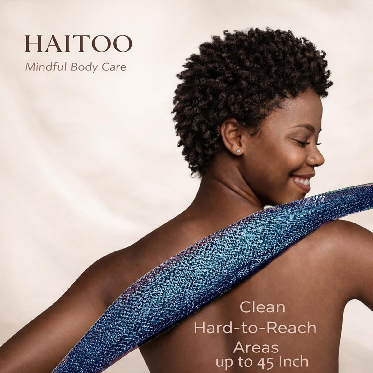 HAITOO wet lather in hand demonstrating rich foam generation and efficient cleansing