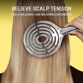 HALOVIDA close-up of boar and nylon bristles for smooth detangling