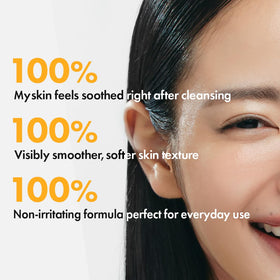Hanskin in-use demonstration applying oil to face showing effective makeup removal