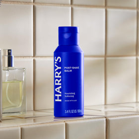 Harry's aloe close-up ingredient visual highlighting cooling hydration