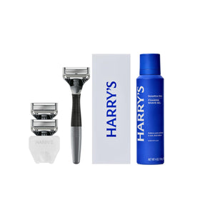 Harry's Truman handle front view showing ergonomic grip and balanced weight for control