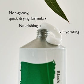 HARUHARU bamboo extract ingredient display highlighting hydration benefit