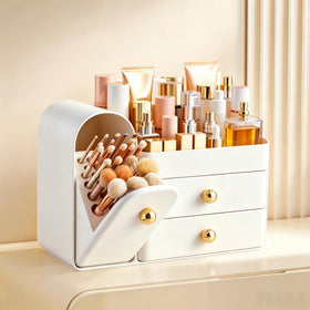 HBlife top tray displaying palettes and daily makeup for easy reach