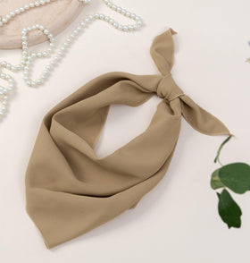HBselect bandana worn outdoors in street-style outfit for travel-ready convenience
