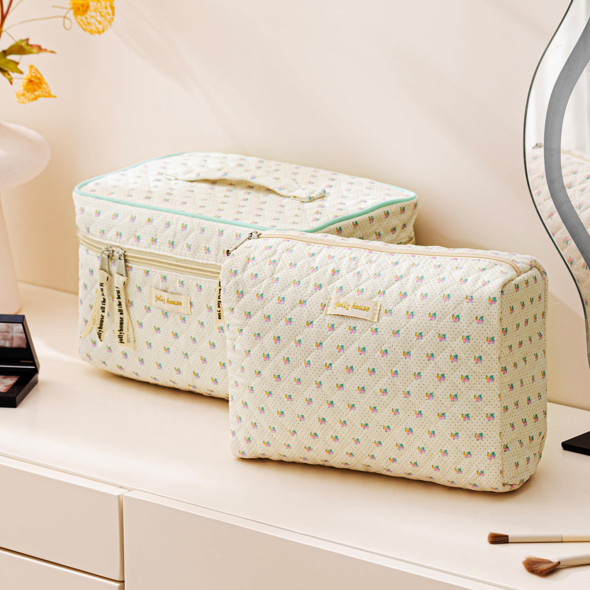 HBselect small pouch arranged with lipsticks for quick daily touch-ups