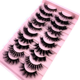 HBZGTLAD MX-3 applied on eye demonstrating winged elongating effect
