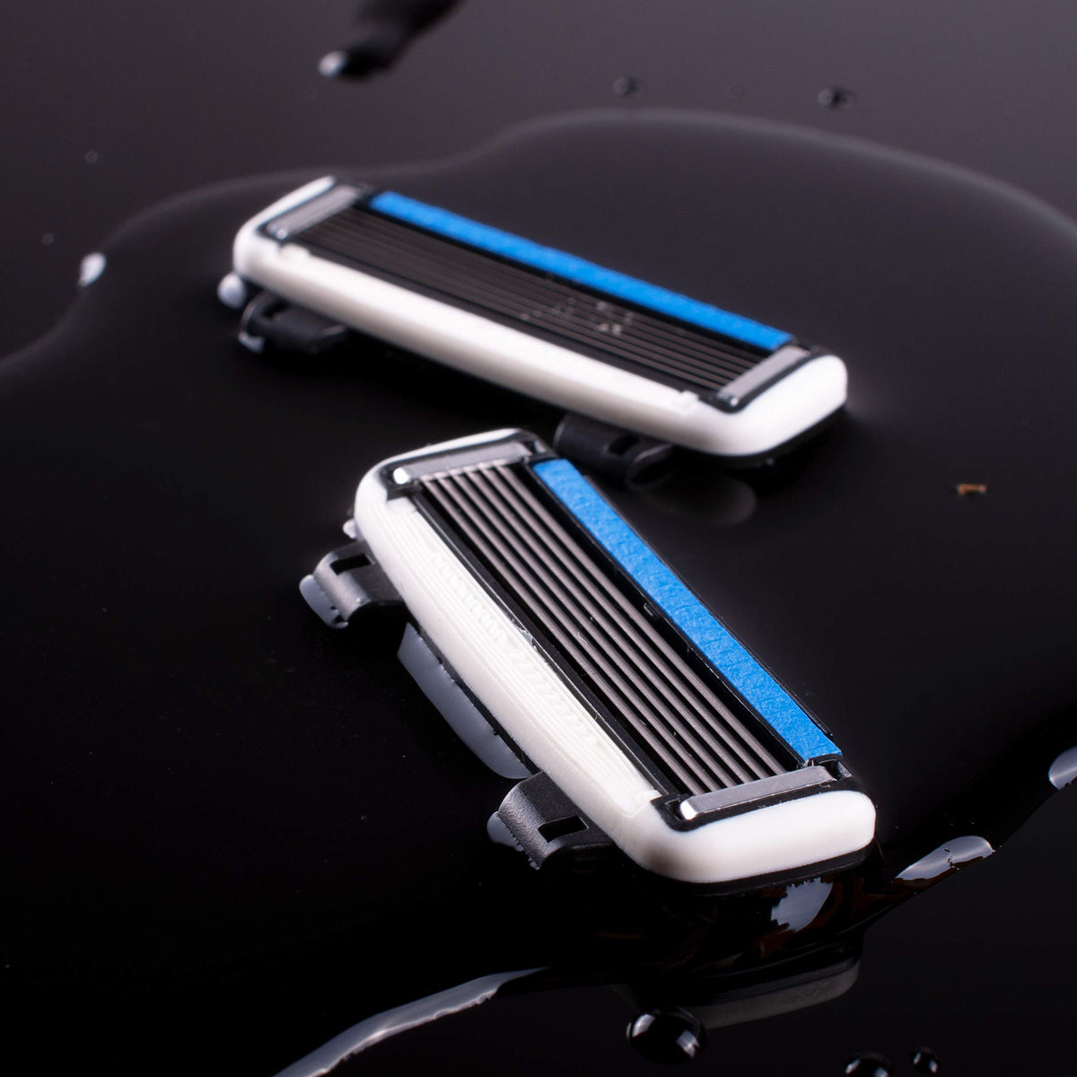 HeadBlade adapter and cartridge top view, easy snap-on installation benefit