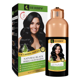HERBBY finished shiny hair in lifestyle photo showing natural shine