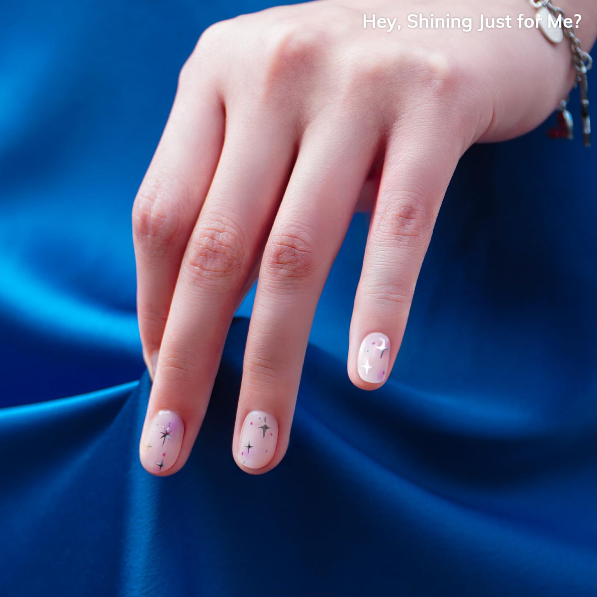 heyhae close-up of strip texture highlighting smooth gel shine benefit