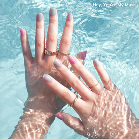 heyhae close-up of strip texture highlighting smooth gel finish and color gradient