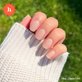 heyhae hands applying strip, demonstrates easy at-home application