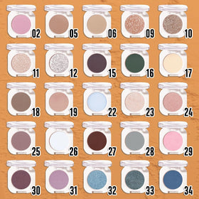 HHLTOH fingertip swatch demonstrating strong pigment and easy application