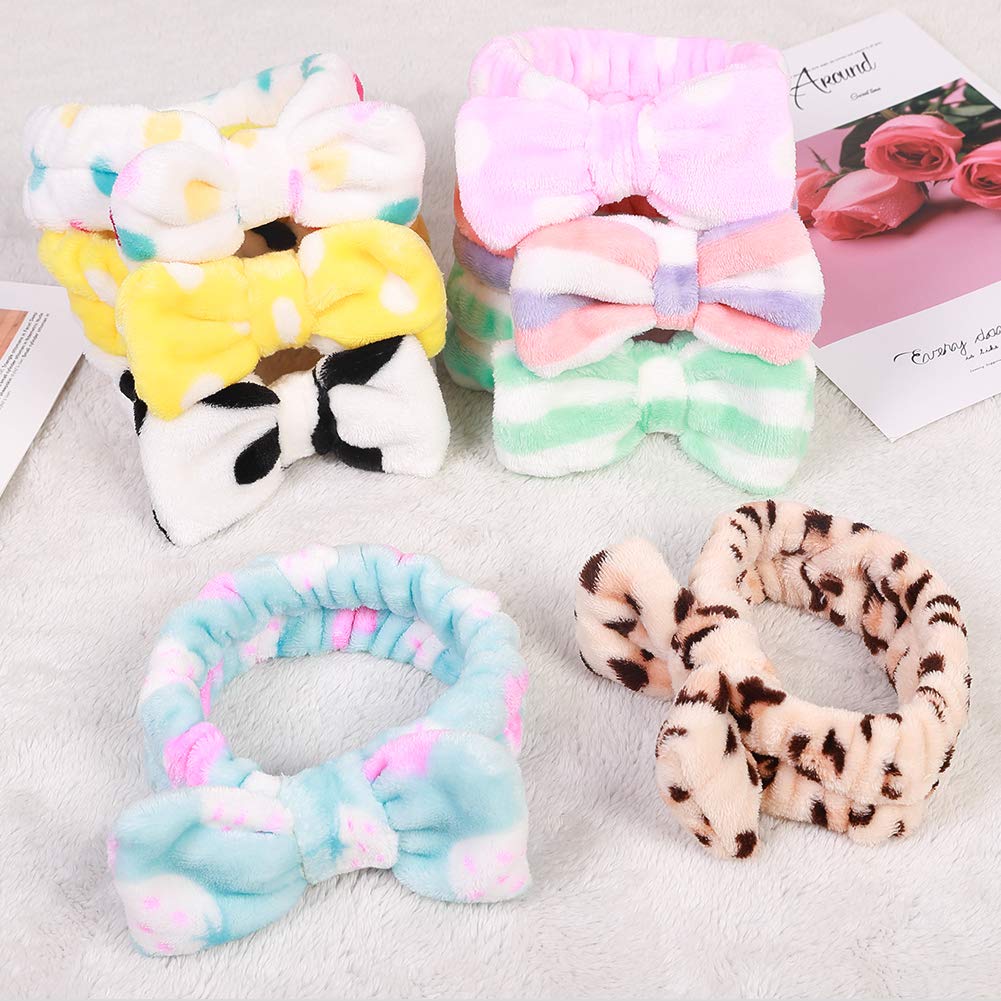 Hishexin headband beside hand to show stretch and size versatility
