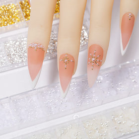 HNUIX included tweezers and picking pen displayed for precise bead placement