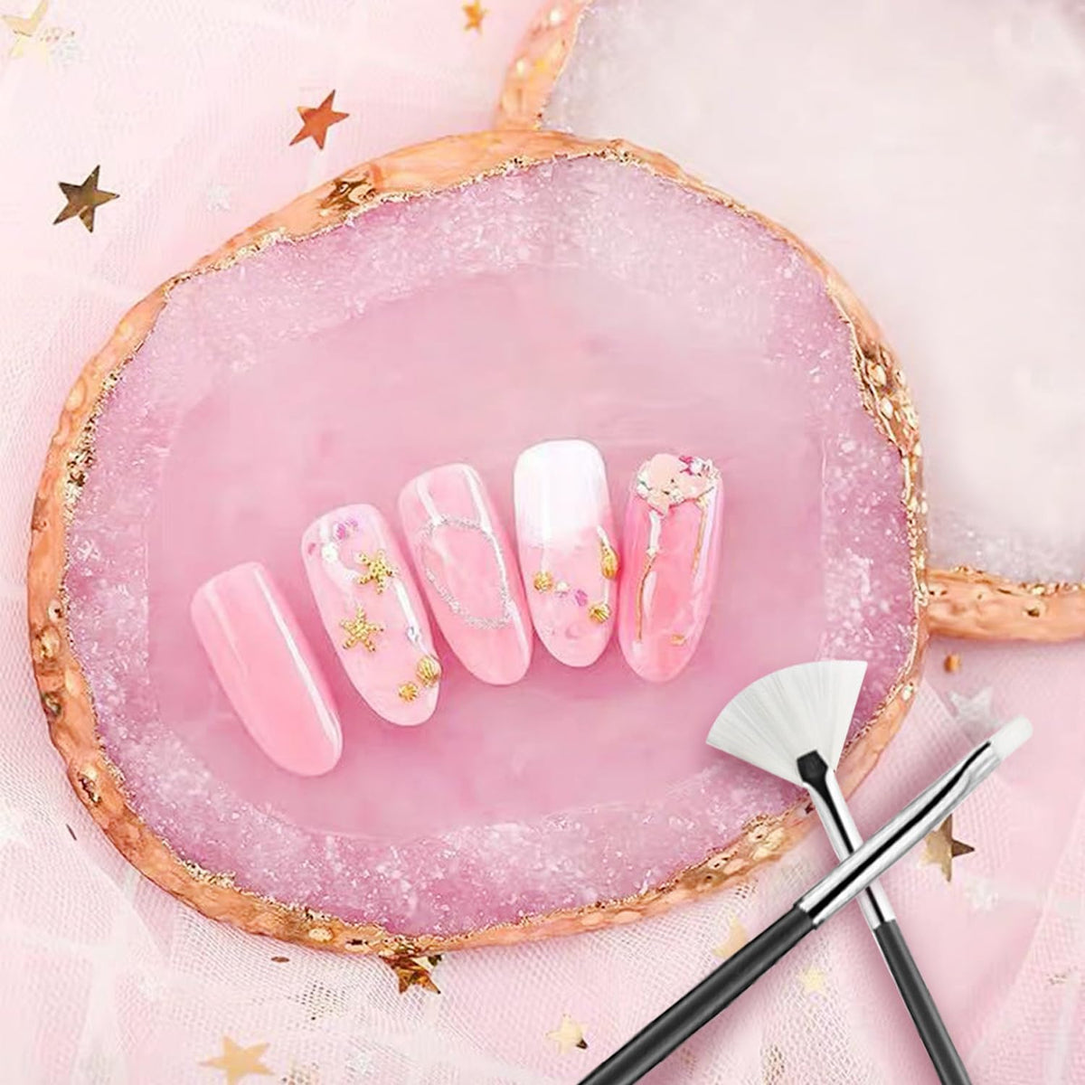 HomTop 15 nail brushes arranged showcasing variety for precise strokes