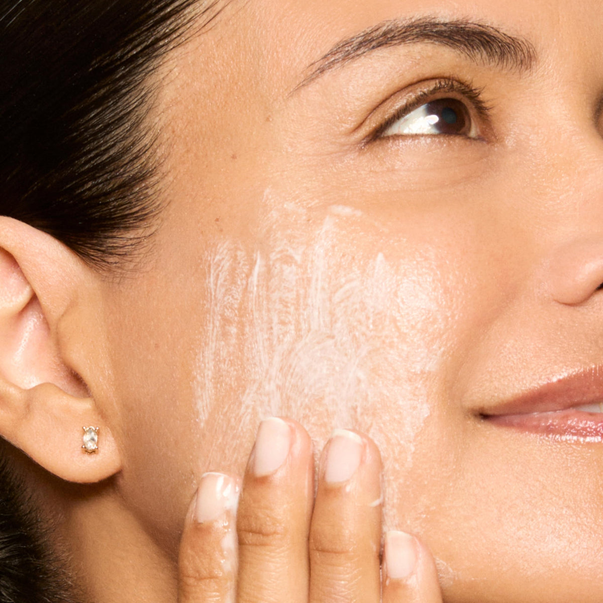 Honest Beauty ingredient label closeup showing clean formulation benefits