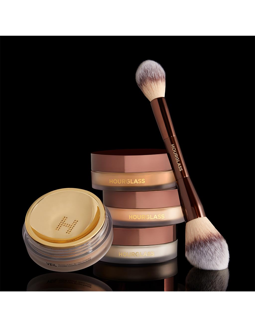 HOURGLASS Veil texture closeup fine-milled powder showing blurring benefit