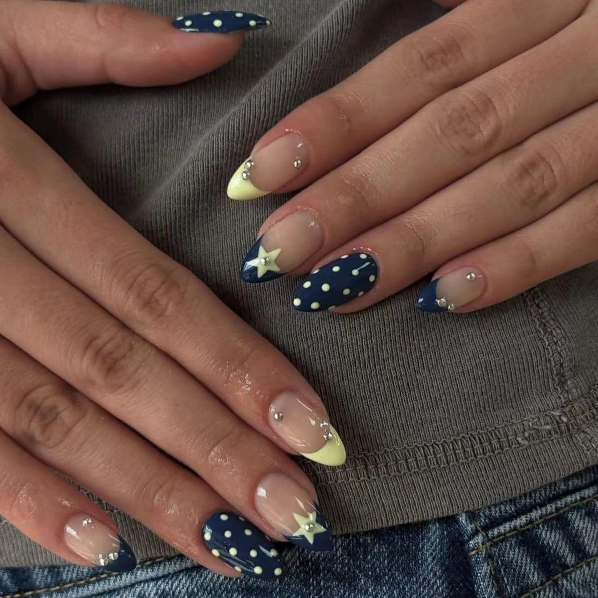 HPYFOI close-up of polka dot and star design showing detailed pattern