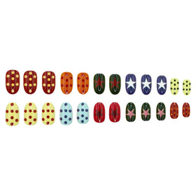 HPYFOI nails in use on hand at beach adding fun summer-ready manicure instantly