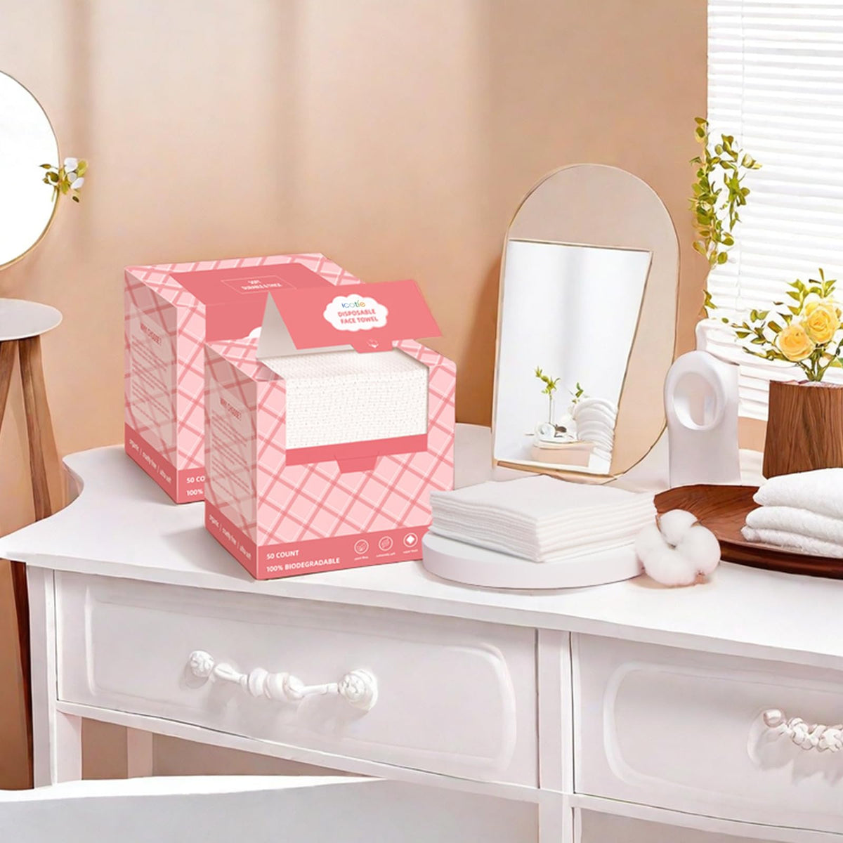 ICOTLE removing makeup from skin showing effective cleansing