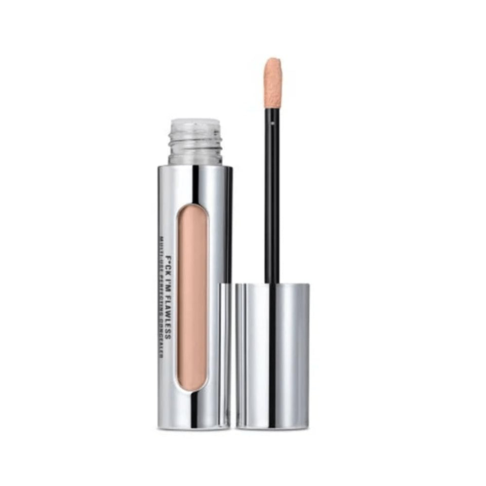 Il Makiage front packaging showing concealer tube and applicator, highlights precise coverage