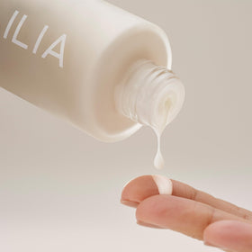 ILIA recyclable packaging label close up showing sustainable packaging benefit