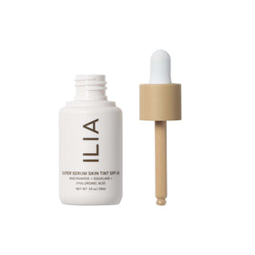 ILIA creamy texture swatch illustrating lightweight hydration and blendability