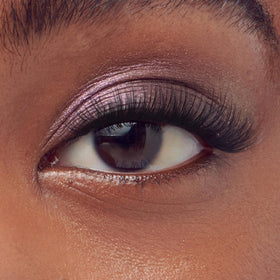 imPRESS close-up of individual lash cluster displaying texture and fullness