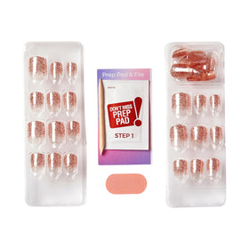 imPRESS nails worn on fingers in lifestyle setting benefit: polished everyday look