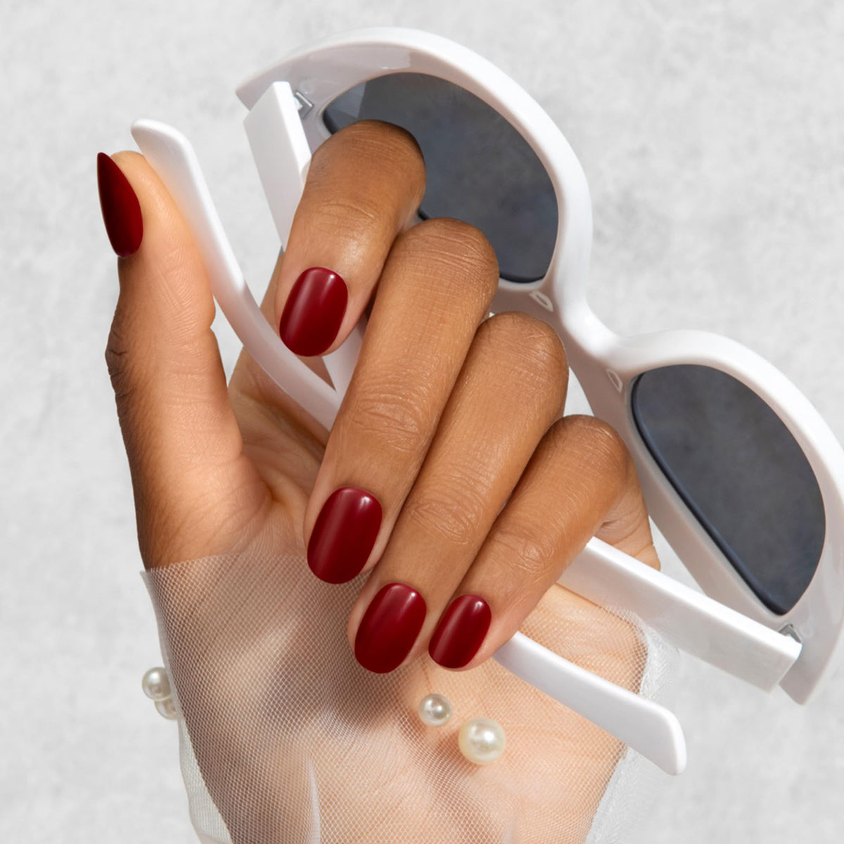 imPRESS close-up of Maplewood nail surface showing glossy finish