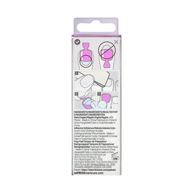 imPRESS worn with sandals in lifestyle scene offering instant polished pedicure confidence