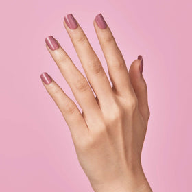 imPRESS close-up of nail surface texture with natural gel-like sheen