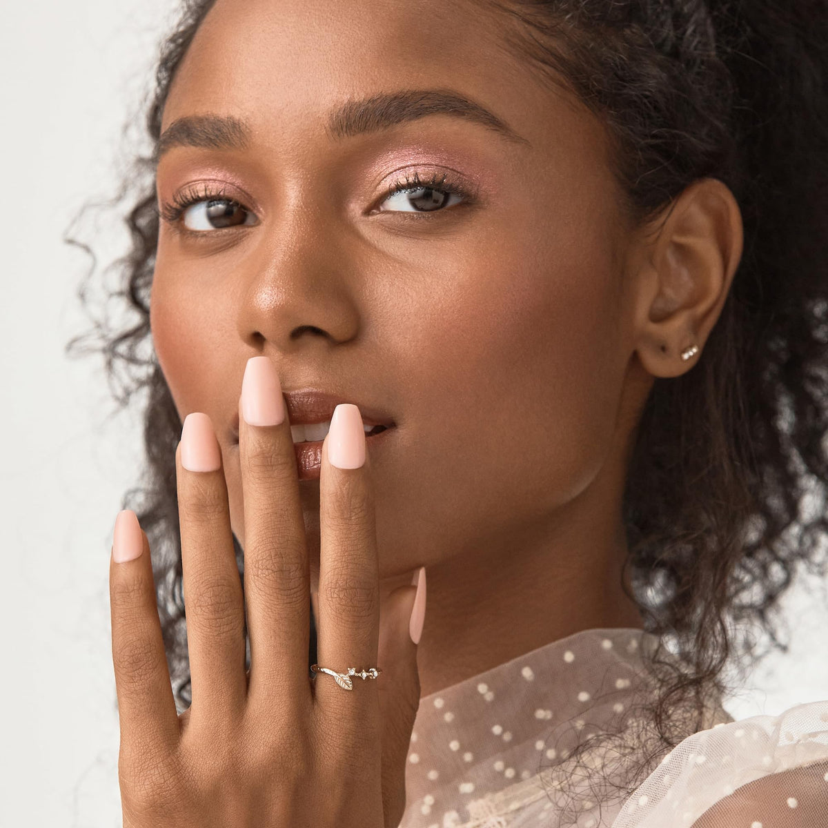 imPRESS close-up of glossy Serendipity finish highlighting smooth, chip-resistant look