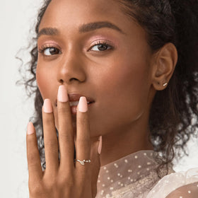 imPRESS close-up of glossy Serendipity finish highlighting smooth, chip-resistant look
