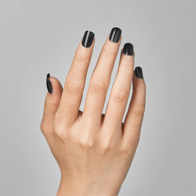 imPRESS close-up of a single nail showing glossy gel finish and smooth surface benefit