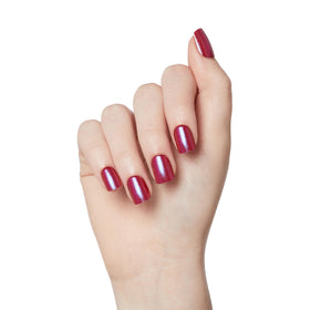 imPRESS applying a nail demonstrating easy peel and press