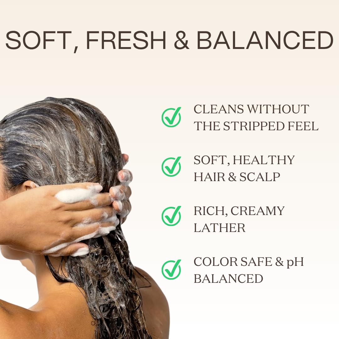 Ingreendients tea tree oil dropper highlighting clarifying benefit