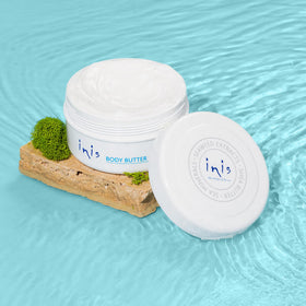 Ingredients display with seaweed and oils highlighting Inis nourishing minerals