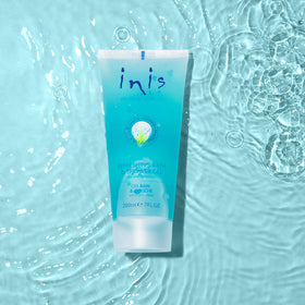 Inis label detail and claims showing plastic neutral and cruelty-free benefit