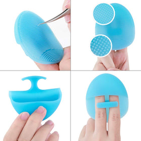INNERNEED cleaned brush laid on towel indicating quick drying and hygiene