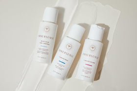 INNERSENSE finished curls outdoors showcasing defined, voluminous, frizz-controlled hair
