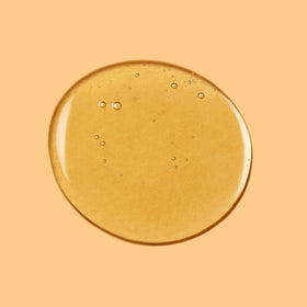 INNERSENSE shampoo texture close-up foam demonstrating lightweight lather and softening action