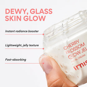 innisfree jelly texture on spatula highlighting lightweight hydration benefit