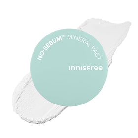 innisfree compact front view showing sleek casing and brand for easy touch-ups